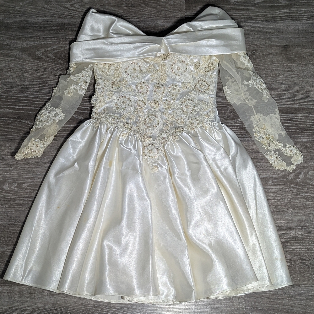 VINTAGE | off shoulder reception dress